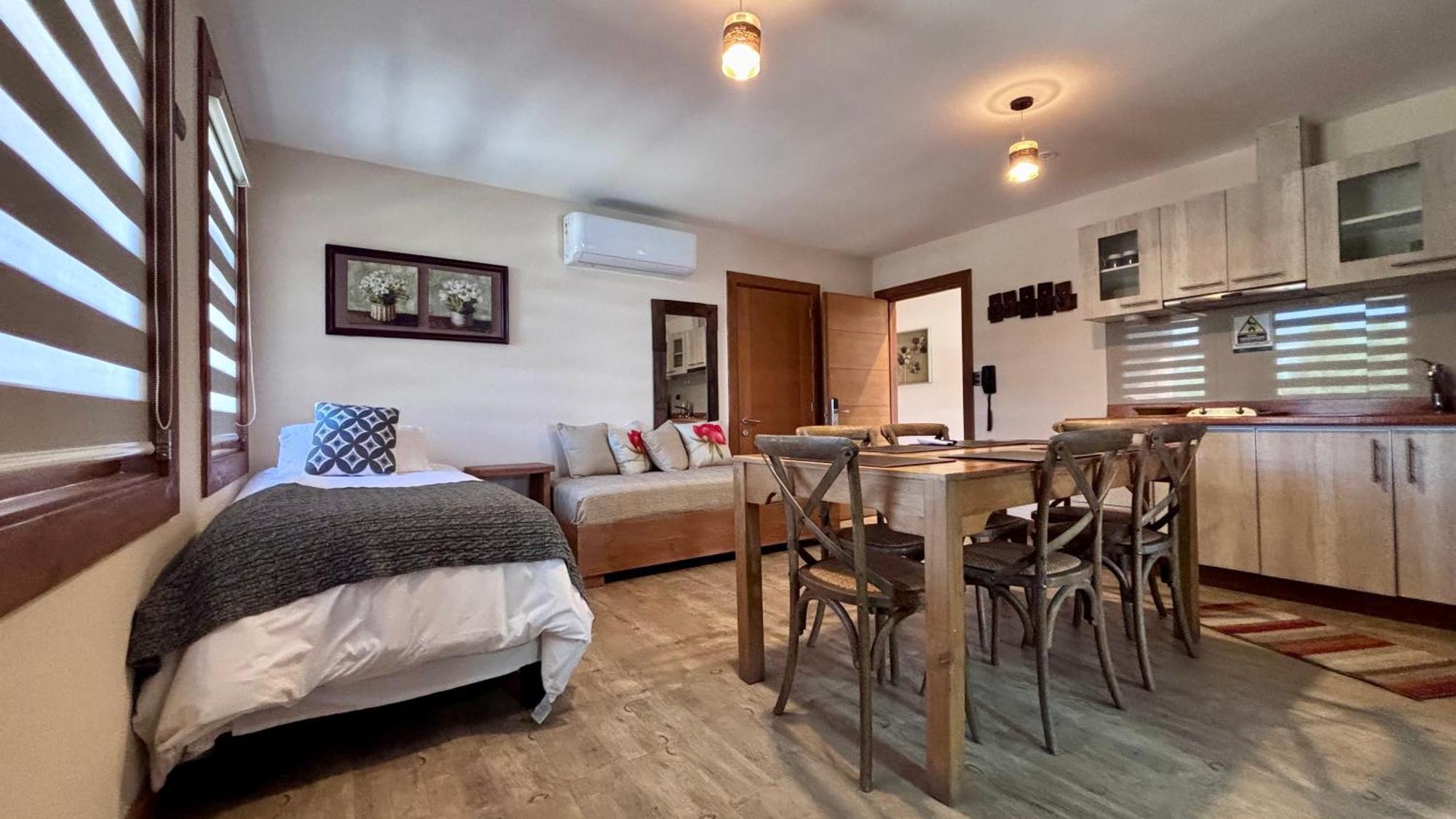 Entre Cumbres Apart Hotel Coyhaique Eksteriør billede